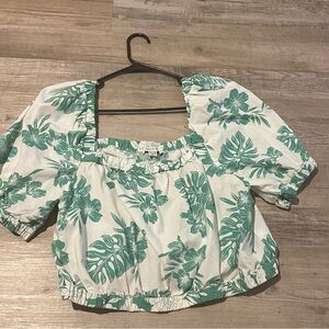 AE Puff-Sleeve Bubble Top